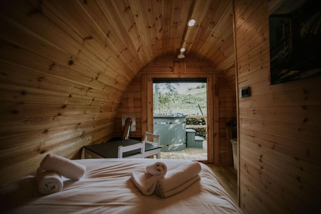Pine Cosy Winter Cabin - Hot Tub & Log Burner Lejlighed Barmouth Eksteriør billede